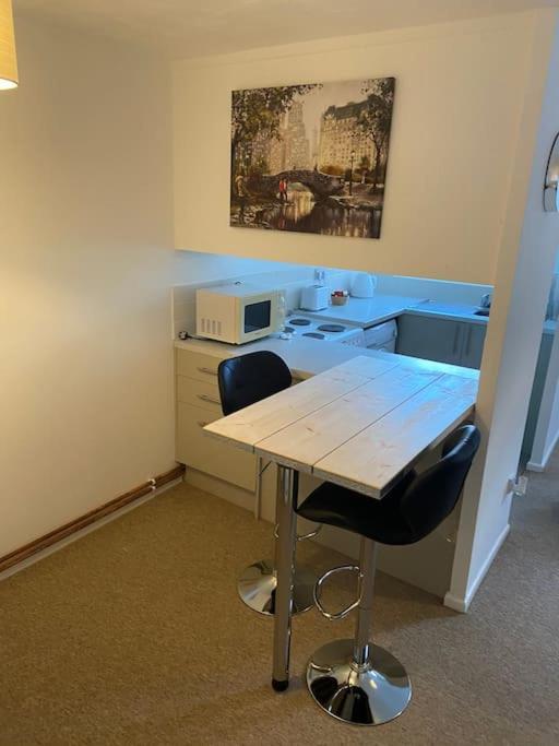 One Bedroom Ground Floor Flat Central Chichester Exterior photo